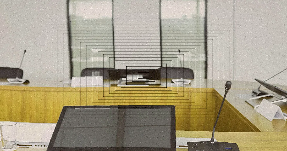 Professional setting of a business meeting with individuals signing documents on a conference table. — Foto: cottonbro studio / Pexels